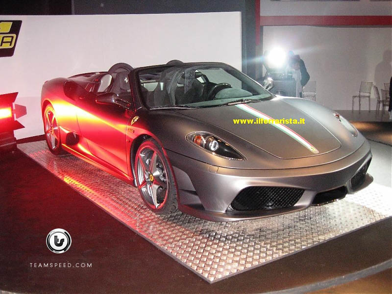 Illustration for article titled Ferrari Scuderia Spider 16M Unveiled Live At Mugello With Stickers, 16 GB Ferrari iPod Touch